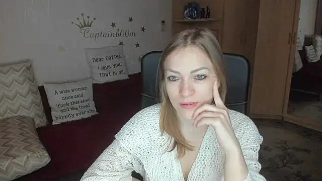 Tiffany Bates online show from November 3, 3:56 am