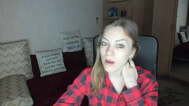 Tiffany Bates online show from January 15, 2:59 am