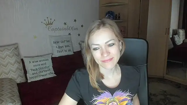 Tiffany Bates online show from October 22, 3:28 am