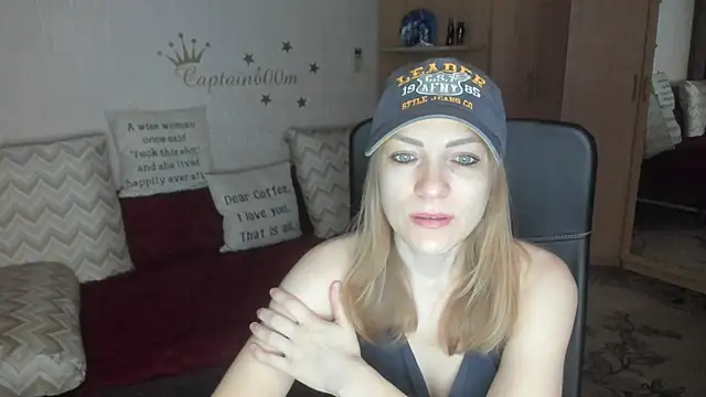 Tiffany Bates online show from November 11, 3:23 am