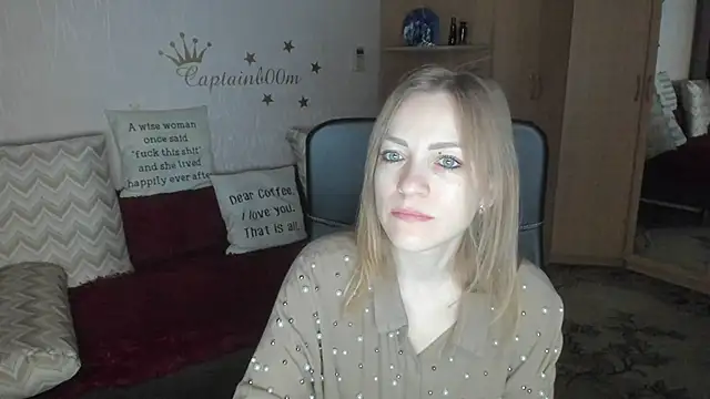 Tiffany Bates online show from November 16, 3:44 am