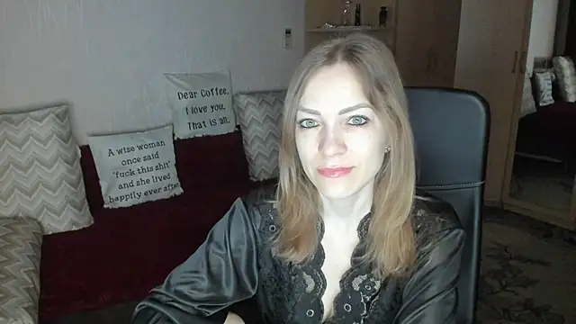 Tiffany Bates online show from March 3, 3:13 am