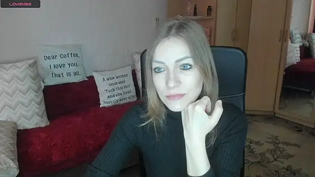 Tiffany Bates online show from April 26, 9:17 am