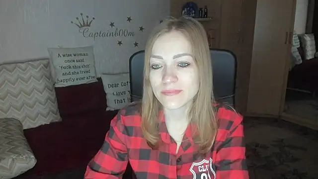 Tiffany Bates online show from November 5, 3:31 am