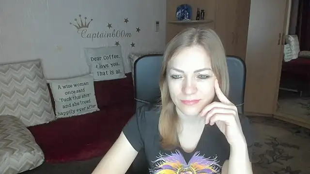 Tiffany Bates online show from November 19, 3:39 am