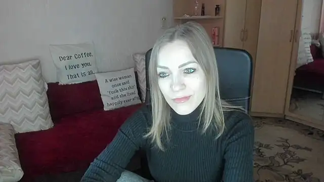 Tiffany Bates online show from March 15, 12:12 pm