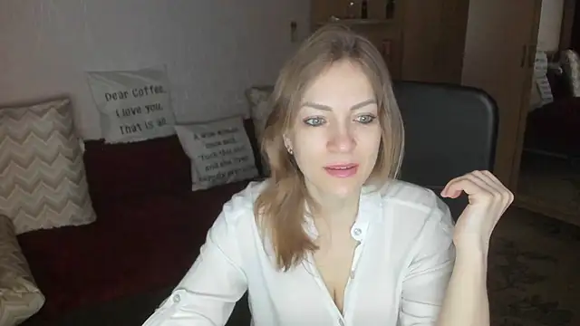 Tiffany Bates online show from April 2, 3:46 am