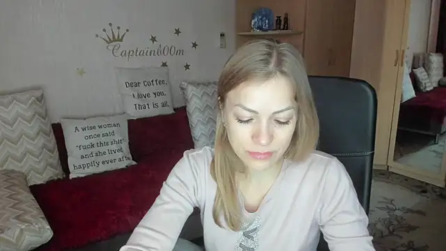 Tiffany Bates online show from September 30, 3:34 am