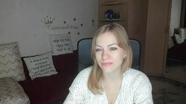 Tiffany Bates online show from October 20, 3:19 am