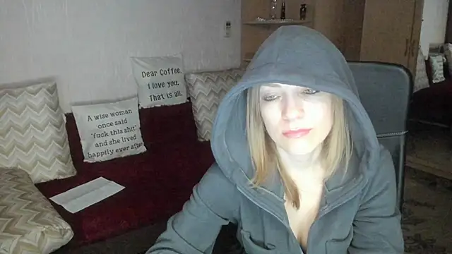 Tiffany Bates online show from February 22, 3:35 pm