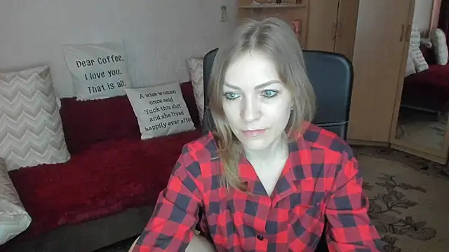 Tiffany Bates online show from April 3, 11:16 am