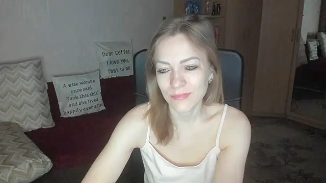 Tiffany Bates online show from February 8, 4:10 am