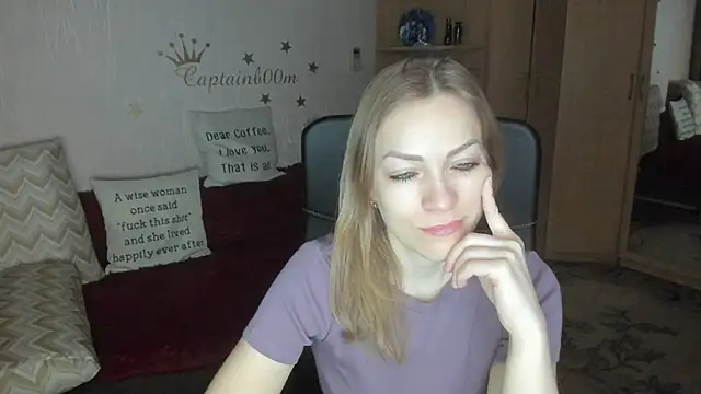 Tiffany Bates online show from December 3, 3:29 am