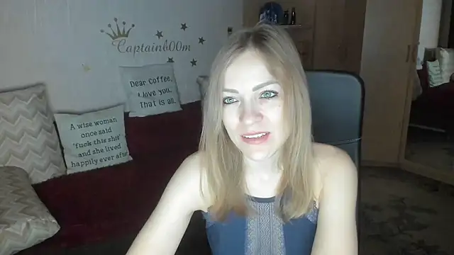 Tiffany Bates online show from October 31, 3:25 am