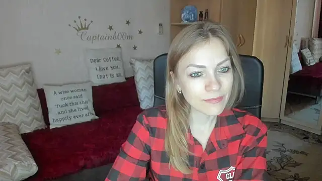 Tiffany Bates online show from September 29, 9:49 am