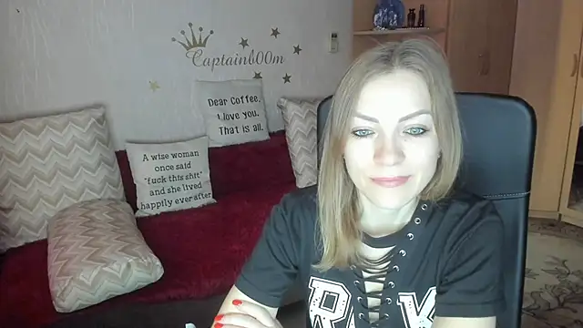 Tiffany Bates online show from October 8, 3:30 am