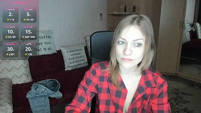 Tiffany Bates online show from April 12, 3:04 pm