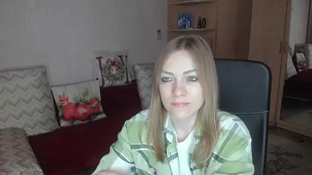 Tiffany Bates online show from January 8, 11:16 am