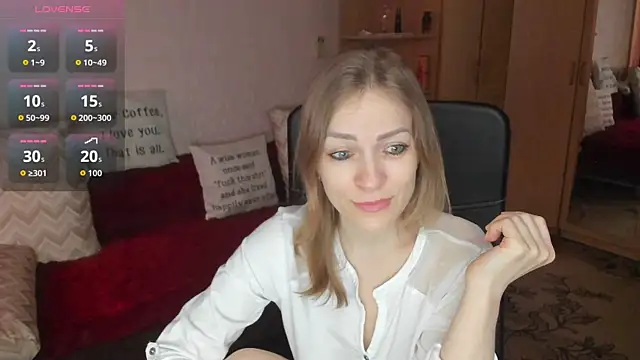 Tiffany Bates online show from April 18, 11:12 am