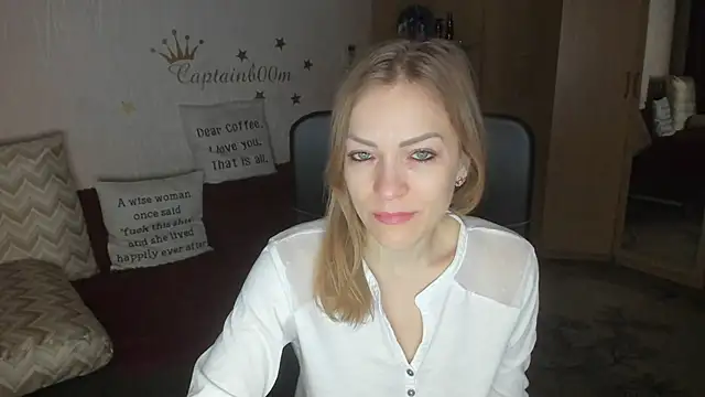 Tiffany Bates online show from October 24, 3:16 am