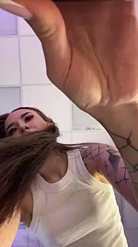 Luna Olsen online show from February 12, 4:23 am