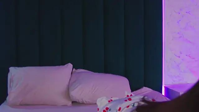 Luna Olsen online show from March 8, 5:11 am