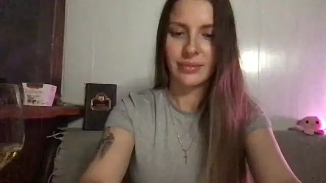 Snapshot of Ceryanna chatting on October 28, 12:22 am Ceryanna online show from October 28, 12:22 am