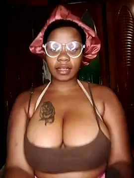 Snapshot of HORNYMELONS22xx chatting on December 17, 7:19 pm HORNYMELONS22xx online show from December 17, 7:19 pm