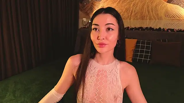 MilaYumi online show from May 15, 4:49 pm