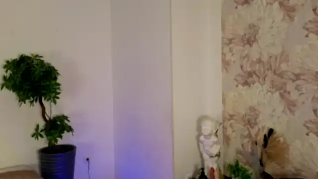 MilaYumi online show from November 30, 5:08 am