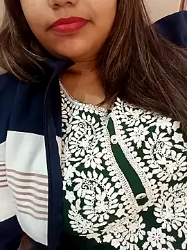 Snapshot of Miss_Rose__ chatting on November 18, 7:22 am Miss Rose online show from November 18, 7:22 am