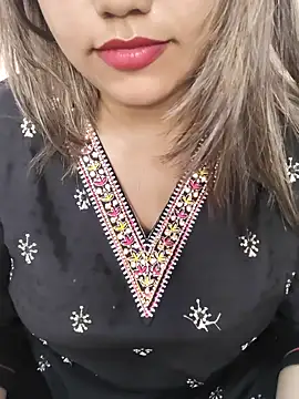 Snapshot of Miss_Rose__ chatting on November 2, 6:07 am Miss Rose online show from November 2, 6:07 am