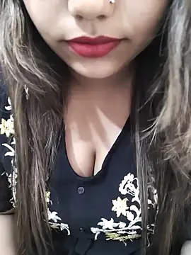 Snapshot of Miss_Rose__ chatting on November 4, 6:33 pm Miss Rose online show from November 4, 6:33 pm