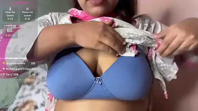 Miss Rose   online show from July 10, 5:35 pm