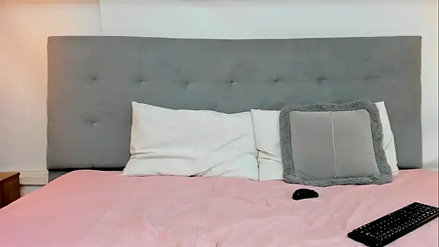 KelaniSilva online show from November 8, 8:34 pm