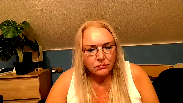 Sandy-Summer online show from September 29, 3:28 pm