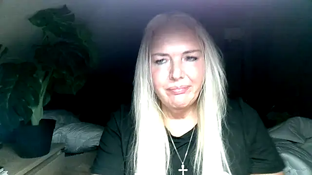 Sandy-Summer online show from September 26, 5:42 pm