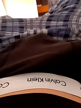 ruiiizz online show from April 13, 1:48 pm