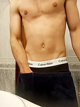 ruiiizz online show from March 18, 3:24 pm