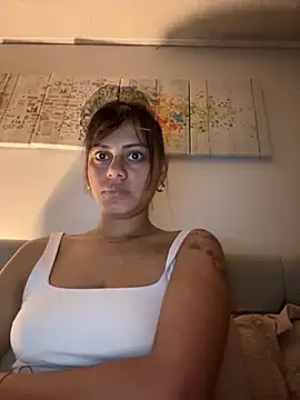 Snapshot of anna_evans09 chatting on October 13, 10:28 am anna evans09 online show from October 13, 10:28 am