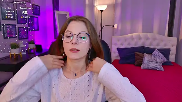 Bubblegum Babe  online show from October 25, 8:09 pm