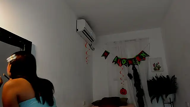 Snapshot of vanelope_smith chatting on October 24, 10:09 pm vanelope smith online show from October 24, 10:09 pm