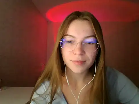 Snapshot of Melirynn chatting on October 23, 6:17 pm Melirynn online show from October 23, 6:17 pm