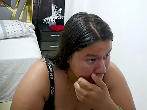 Snapshot of CAMILAGARCIA21 chatting on October 30, 2:36 pm CAMILAGARCIA21 online show from October 30, 2:36 pm