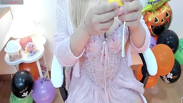  itsyumi  online show from October 27, 1:45 pm