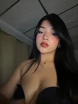 EmmaBlossom online show from March 1, 3:06 am