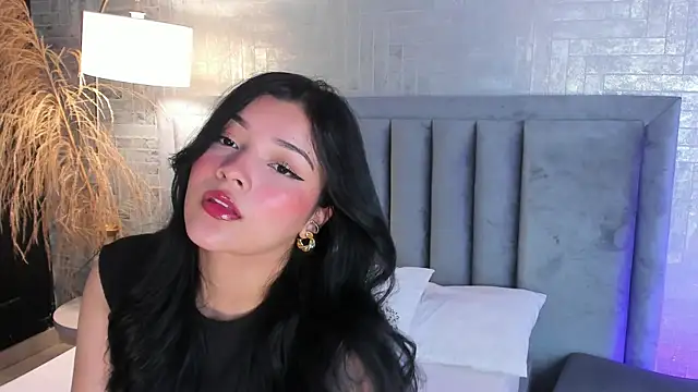 EmmaBlossom online show from May 6, 12:42 pm