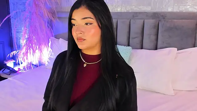 EmmaBlossom online show from November 13, 7:40 pm