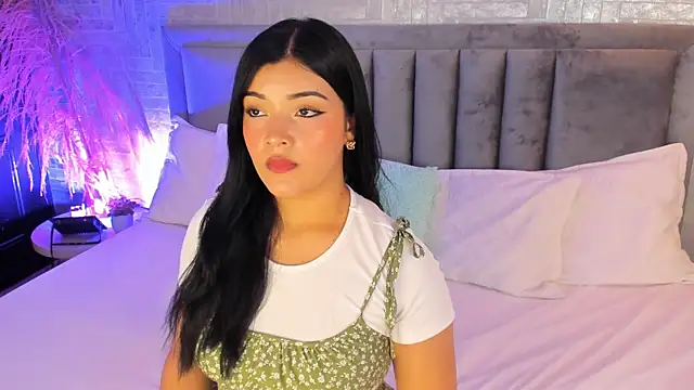 EmmaBlossom online show from November 17, 7:29 pm