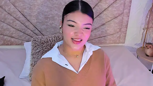 EmmaBlossom online show from December 19, 4:09 pm